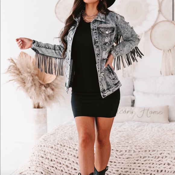 NanaMacs Jackets & Blazers - New western style jacket with fringe, never worn but missing original tags